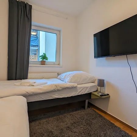 Apartment Aparts 2-zimmer Mit Balkon In